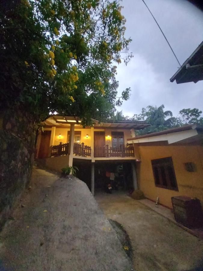 Guruge Guest House Ahangama Exterior foto